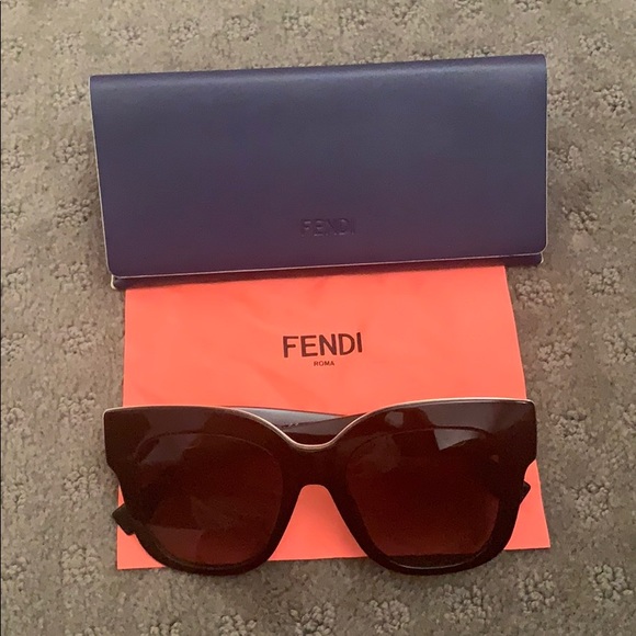 Fendi sunglasses main image 7